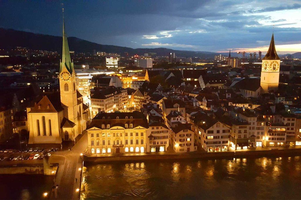 Relevé du bâtiment Grossmünster de nuit, HMQ AG