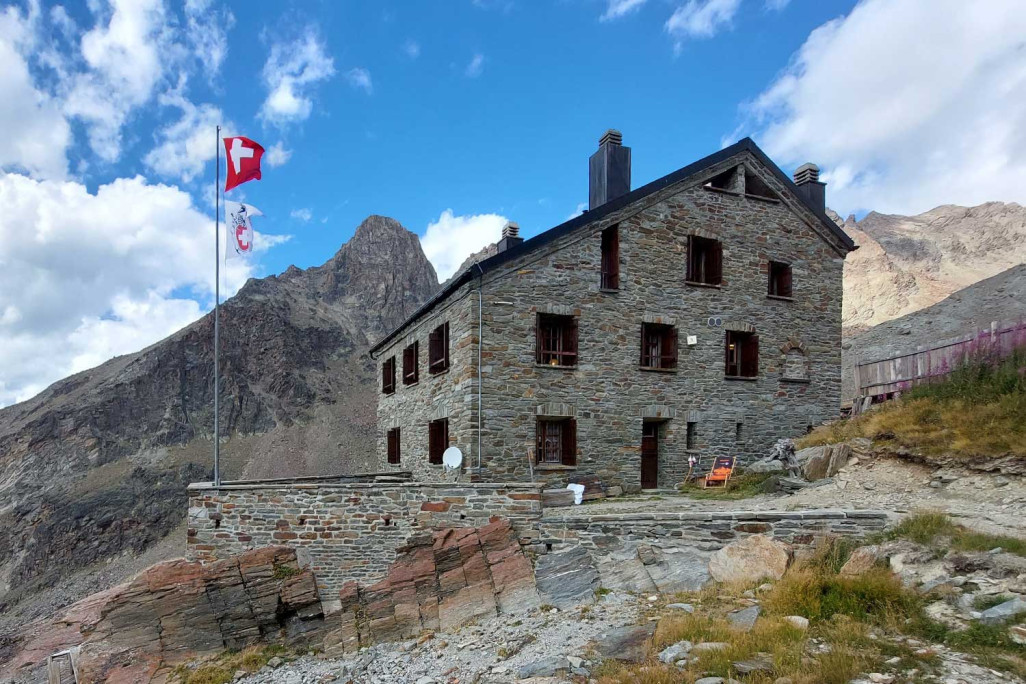 Saas Grund VS, relevé du bâtiment SAC Hütte Weissmies, HMQ AG