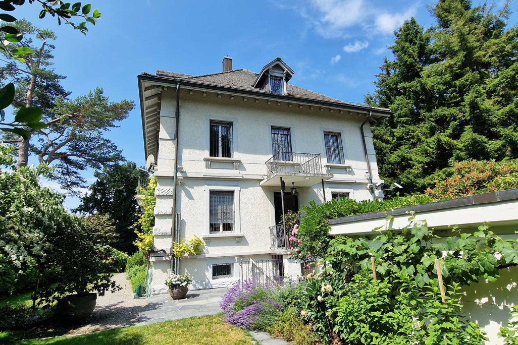 Plans, coupes et vues de la villa à Küsnacht, HMQ AG