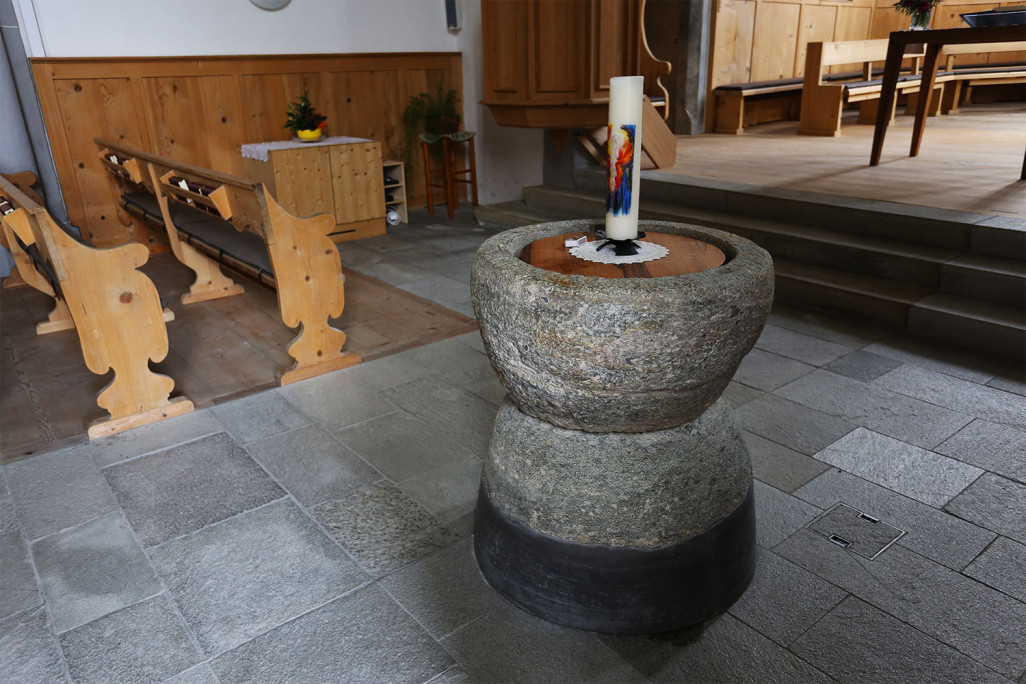 Fonts baptismaux de l'église de Scharans